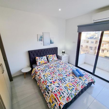 Sea La Vie Seaview Apartment Larnaca Exteriör bild
