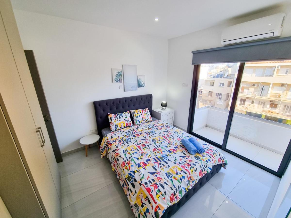 Sea La Vie Seaview Apartment Larnaca Exteriör bild