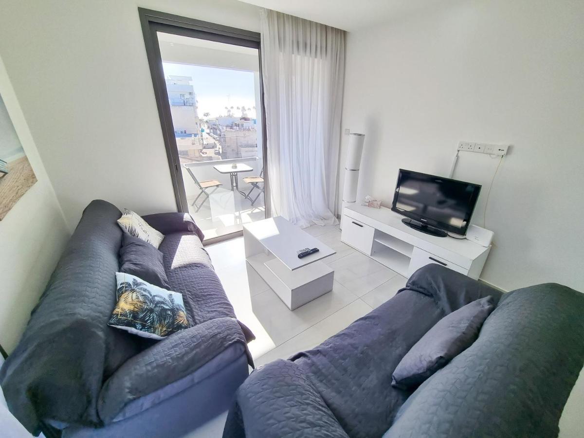 Sea La Vie Seaview Apartment Larnaca Exteriör bild
