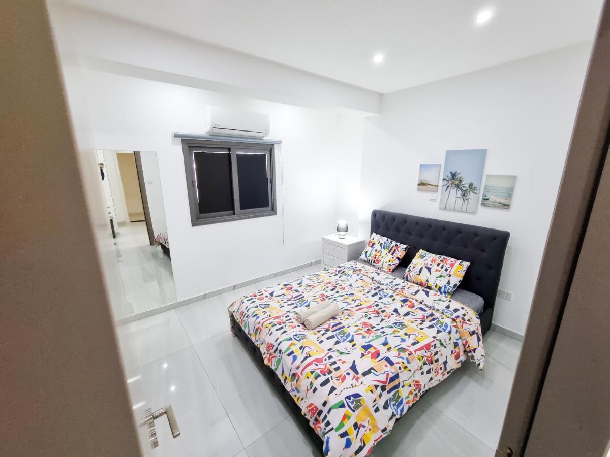 Sea La Vie Seaview Apartment Larnaca Exteriör bild