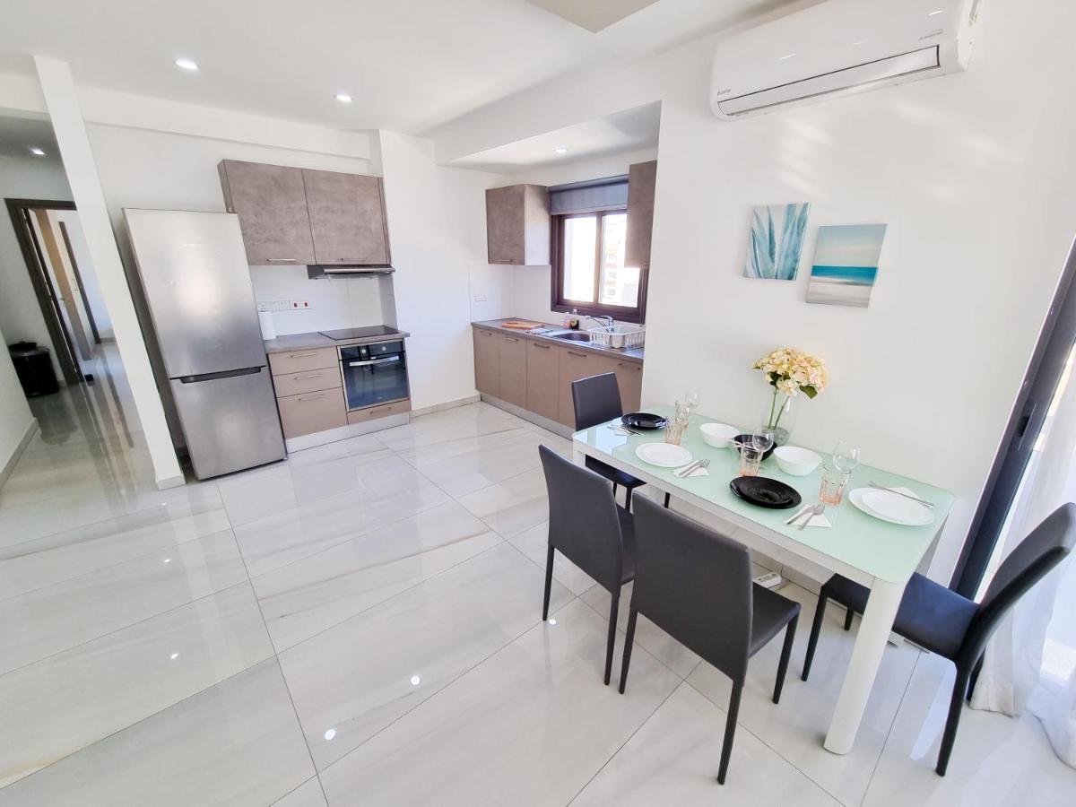Sea La Vie Seaview Apartment Larnaca Exteriör bild